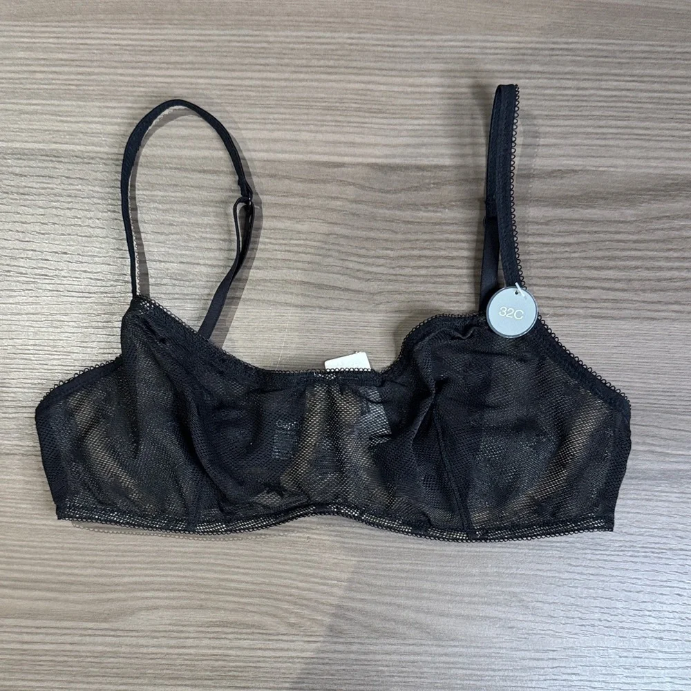 GAP Elegant Black Mesh Bra